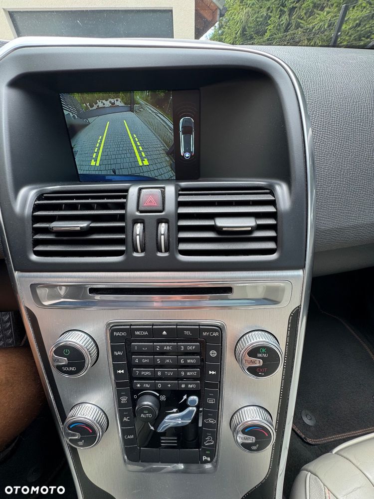 Volvo XC 60 D5 AWD Ocean Race - 11