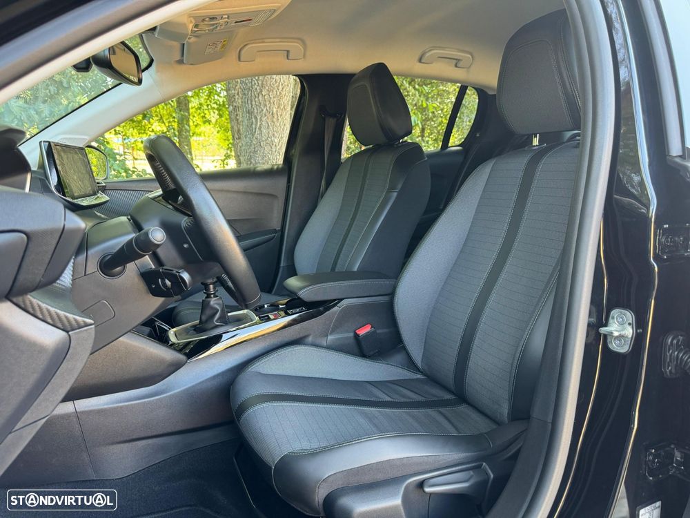Peugeot 208 1.2 PureTech Allure - 21