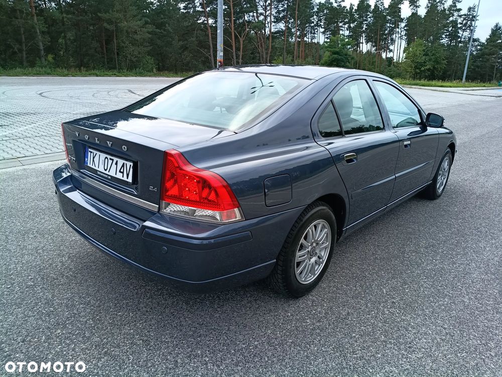 Volvo S60 2.4 Momentum - 3