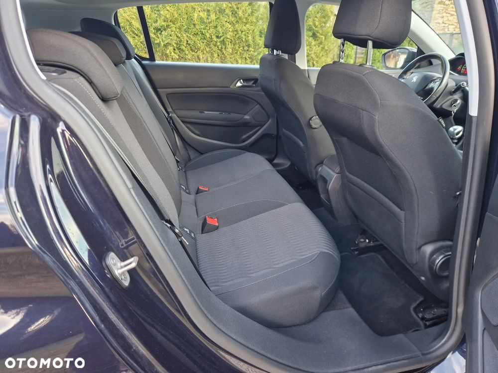 Peugeot 308 125 THP Active - 38