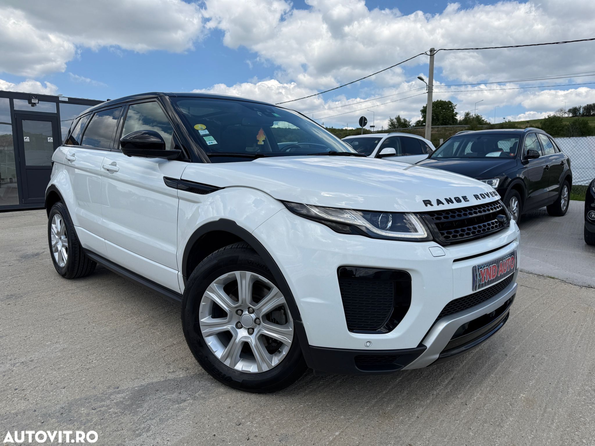 Land Rover Range Rover Evoque 2.0 D150 R-Dynamic HSE - 1