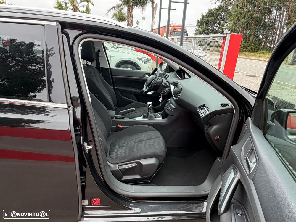 Peugeot 308 SW 1.6 BlueHDi Active - 26