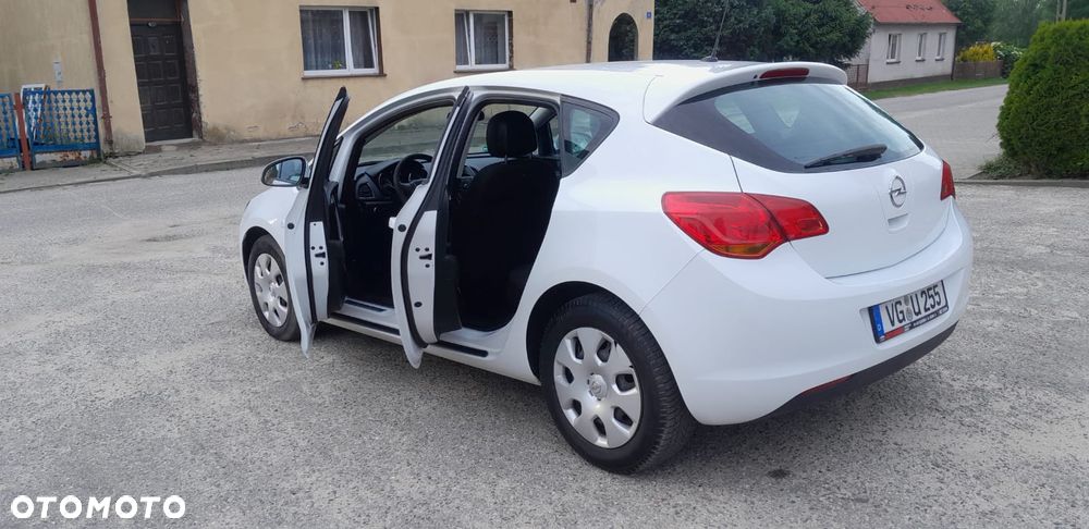 Opel Astra - 15