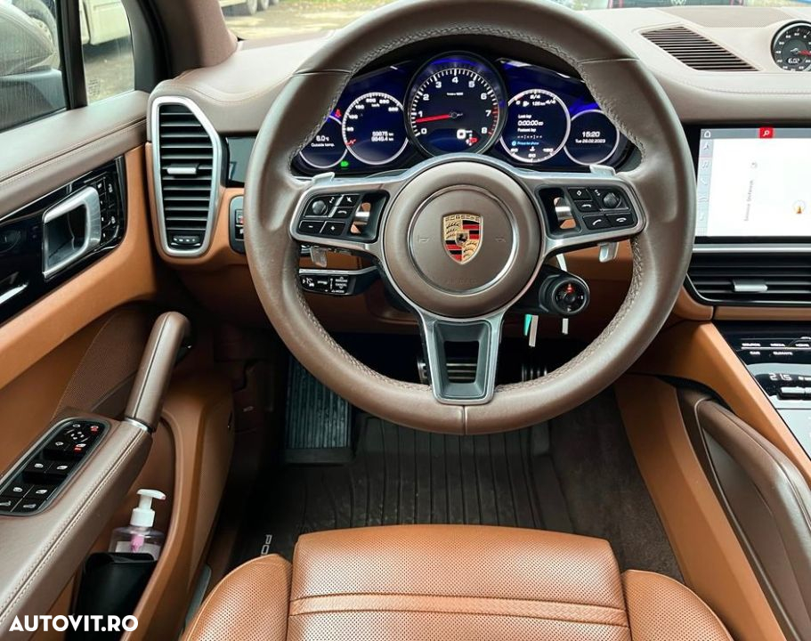 Porsche Cayenne - 27