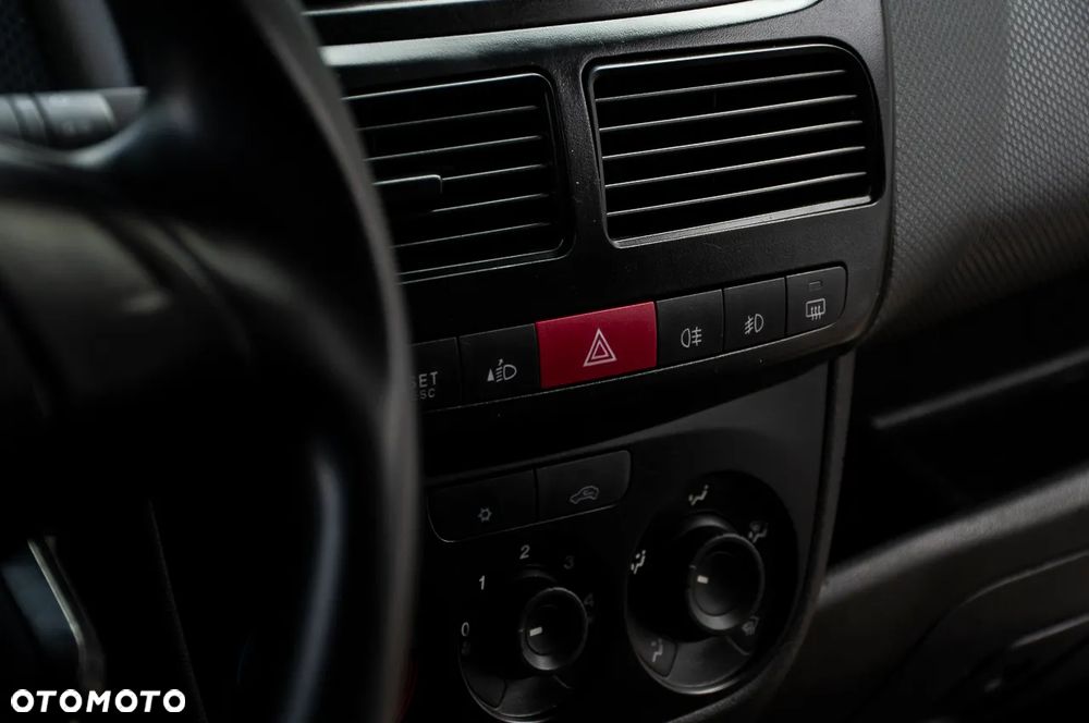 Fiat DOBLO - 29