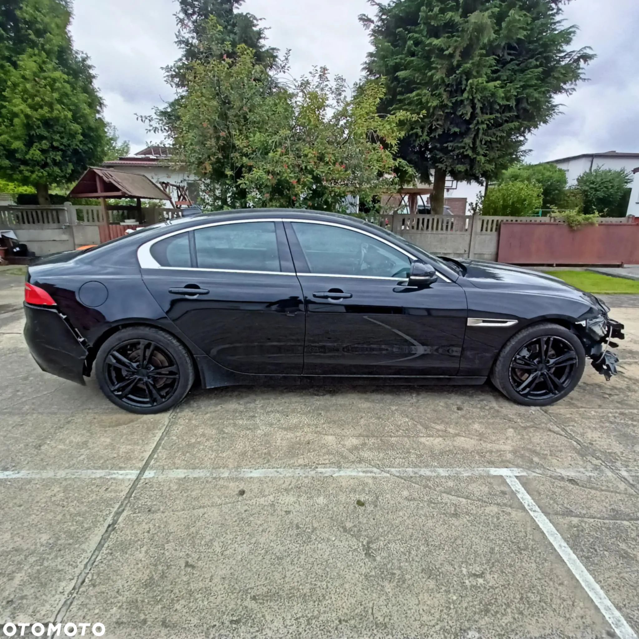 Jaguar XE 2.0 D AWD Prestige - 1