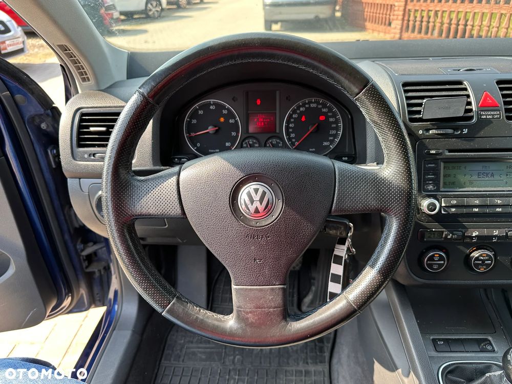 Volkswagen Jetta - 8