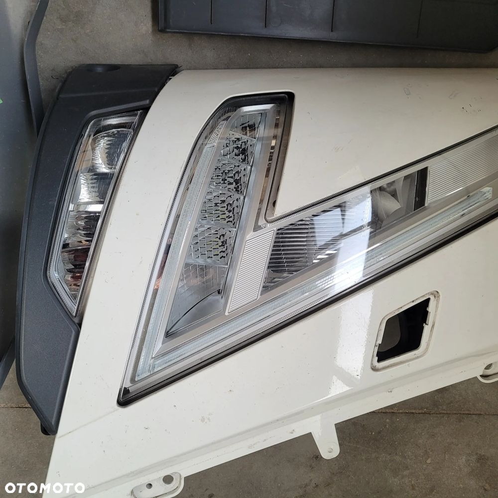 LAMPA GARNEK ZDERZAK VOLVO FH5 PRAWA ORYGINAŁ CHWALIM116 - 3