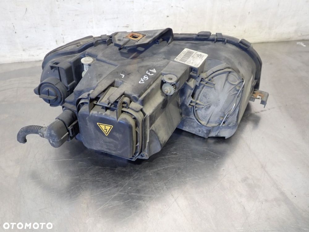LAMPA LEWA PRZEDNIA XENON AUDI A3 8P 2.0TDI - 5