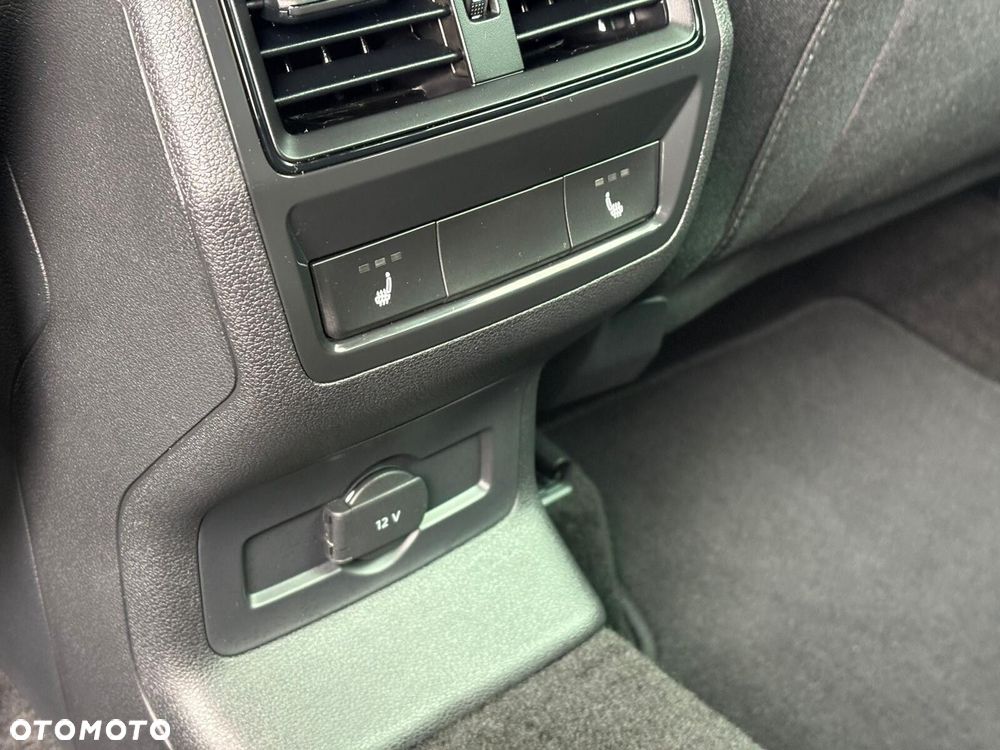 Skoda Karoq 1.5 TSI ACT Sportline DSG - 30