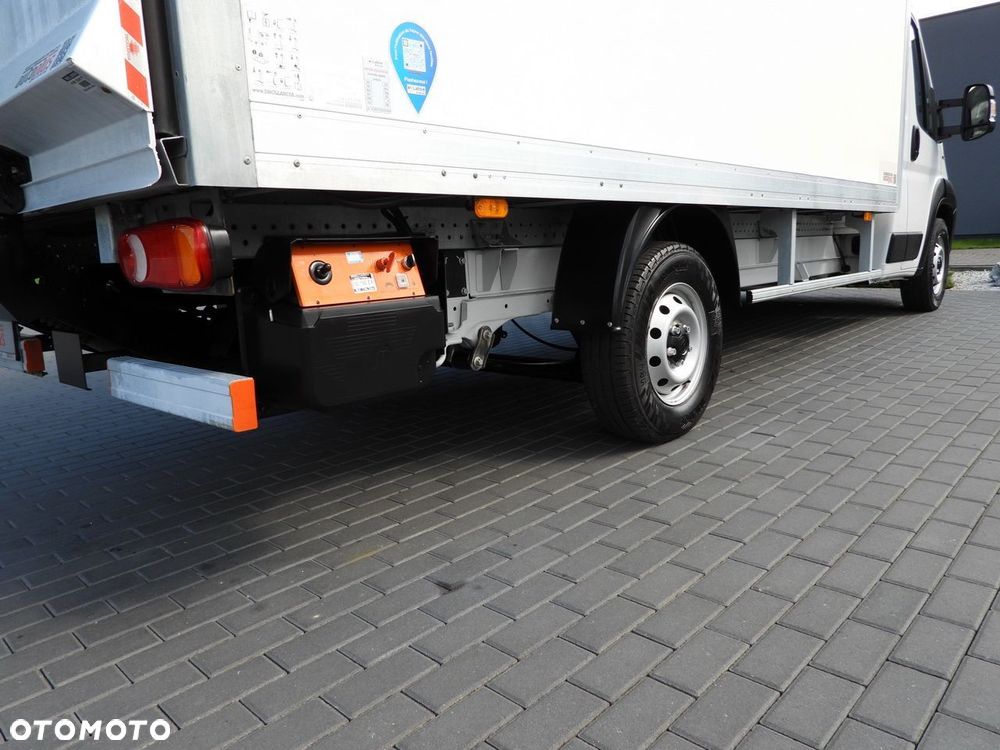 Fiat DUCATO WINDA 8 PALET TEMPOMAT NAWIGACJA LEDY KLIMATYZACJA  130KM - 22