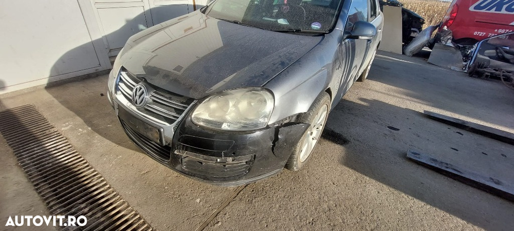 Dezmembrari Volkswagen Jetta Motor 2.0TDi cod BKD AN 2007 - 2