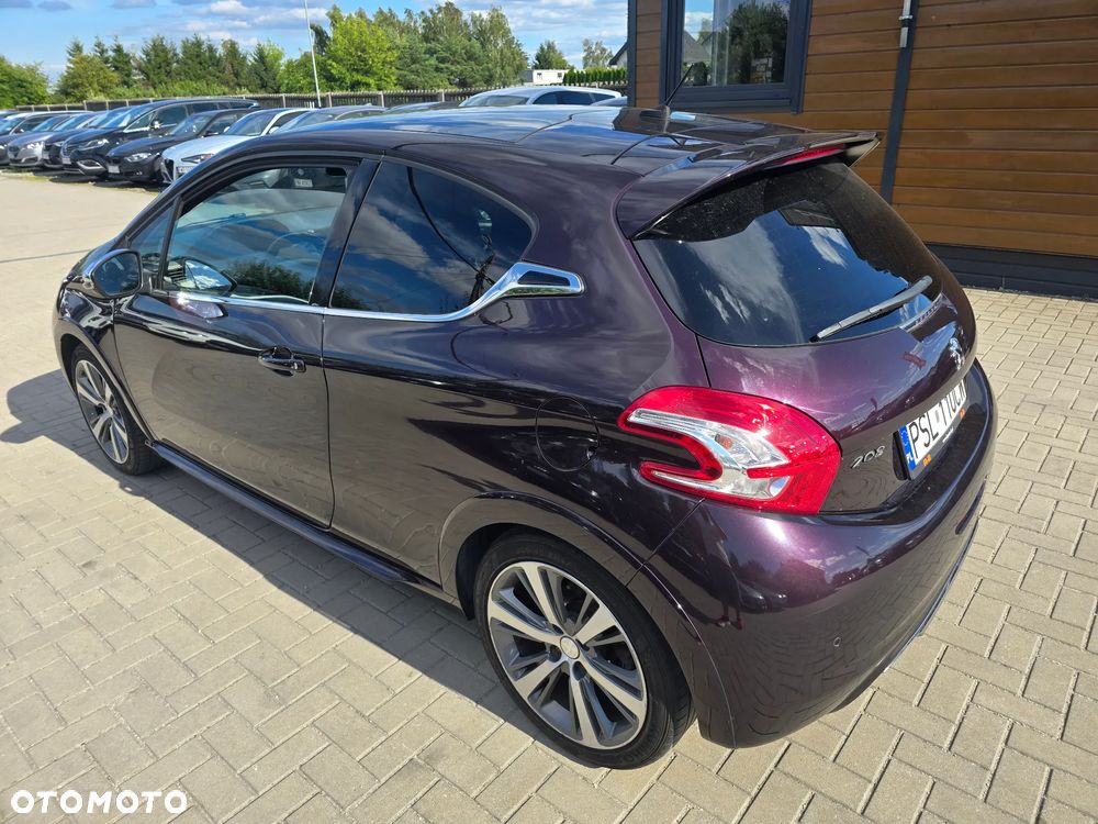 Peugeot 208 - 5