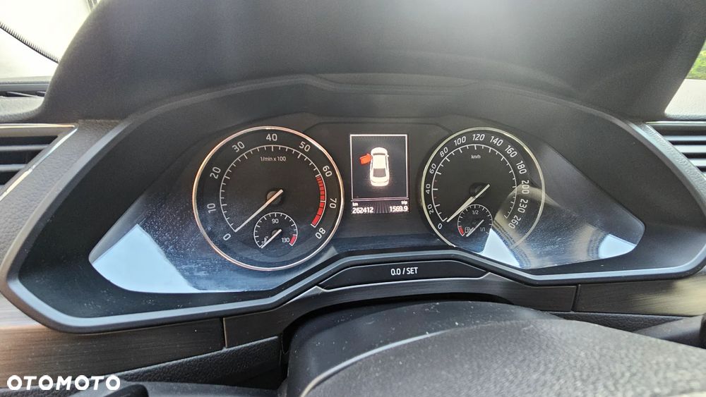 Skoda Superb 1.8 TSI Ambition DSG - 22