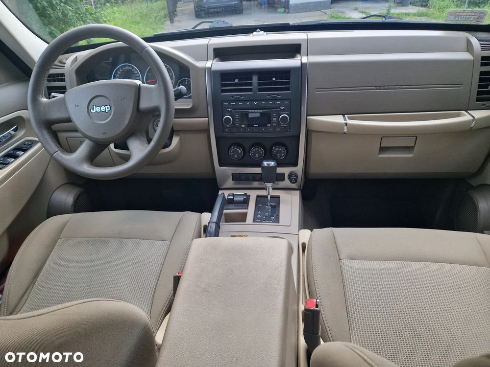 Jeep Cherokee - 9