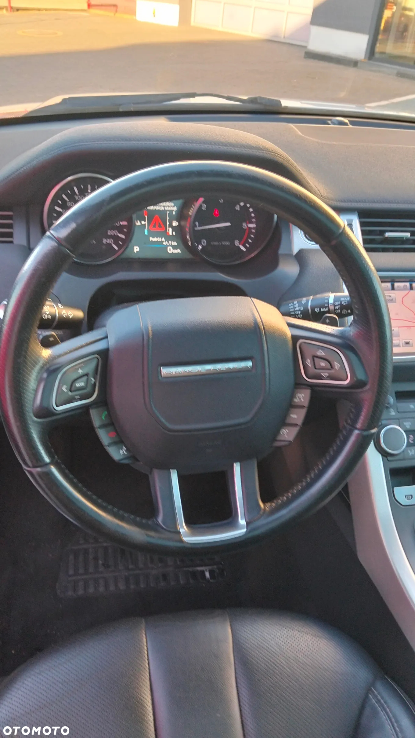 Land Rover Range Rover Evoque - 23