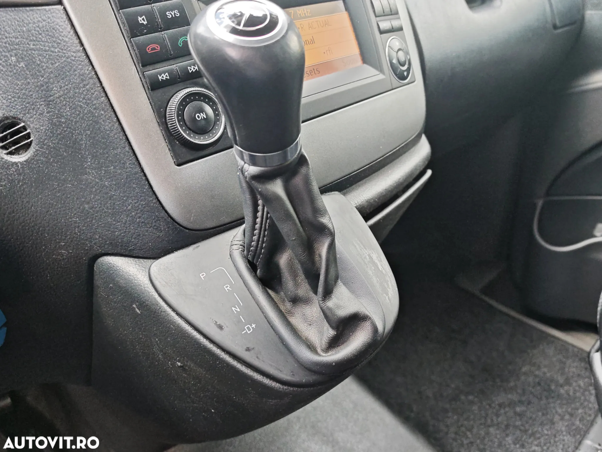 Mercedes-Benz Vito 113 CDI Lang Mixto - 10