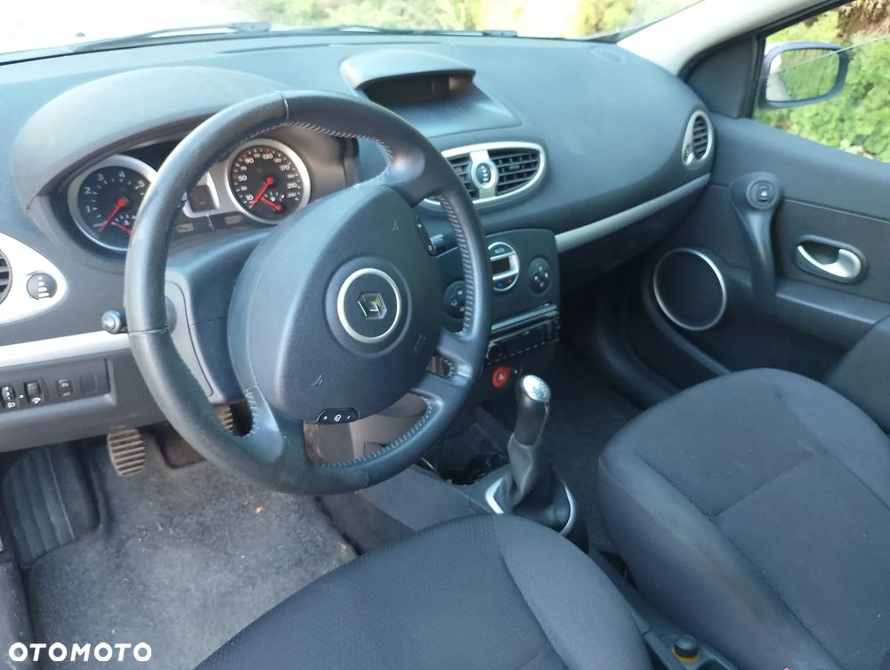Renault Clio 1.2 TCE Authentique - 9