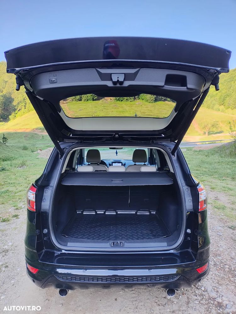 Ford Kuga 2.0 TDCi 4WD Powershift Vignale - 8