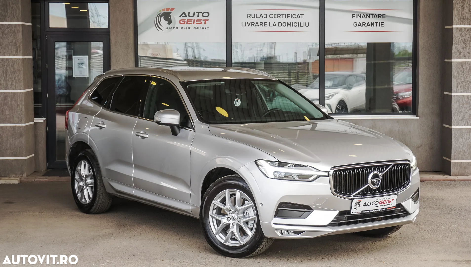 Volvo XC 60 B4 D AWD Geartronic Momentum - 3