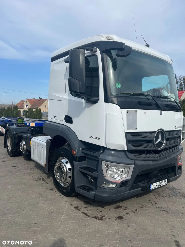 Mercedes-Benz Actros - 1