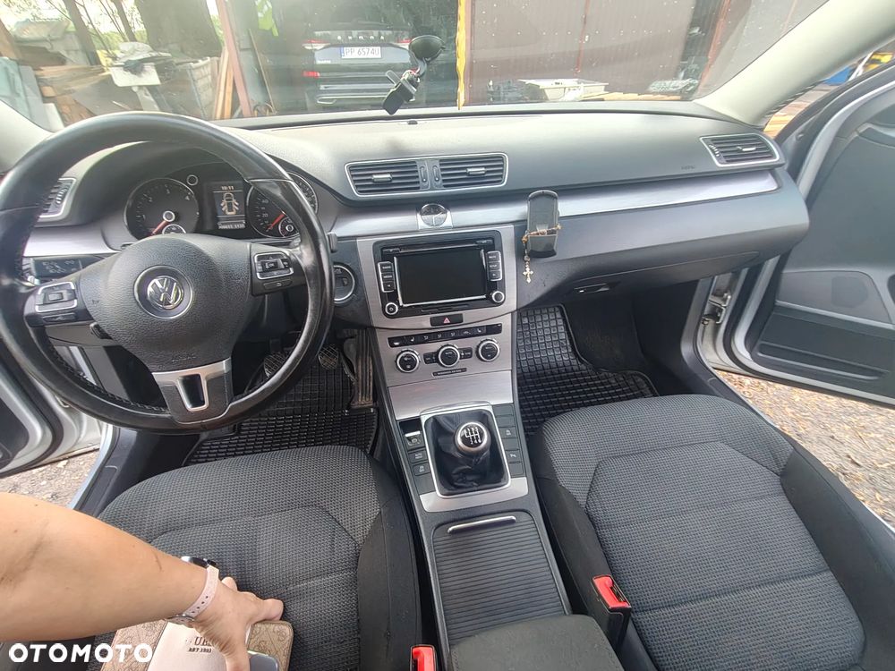 Volkswagen Passat 2.0 TDI Highline - 8