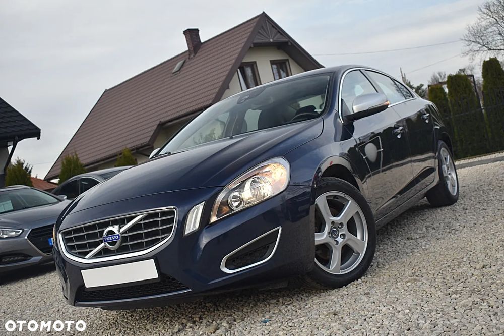 Volvo S60 D3 Momentum - 1