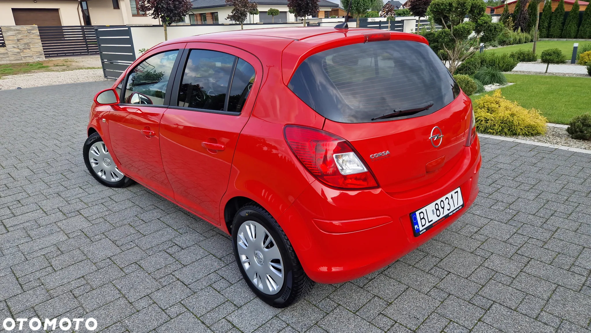 Opel Corsa 1.2 16V Cosmo - 4