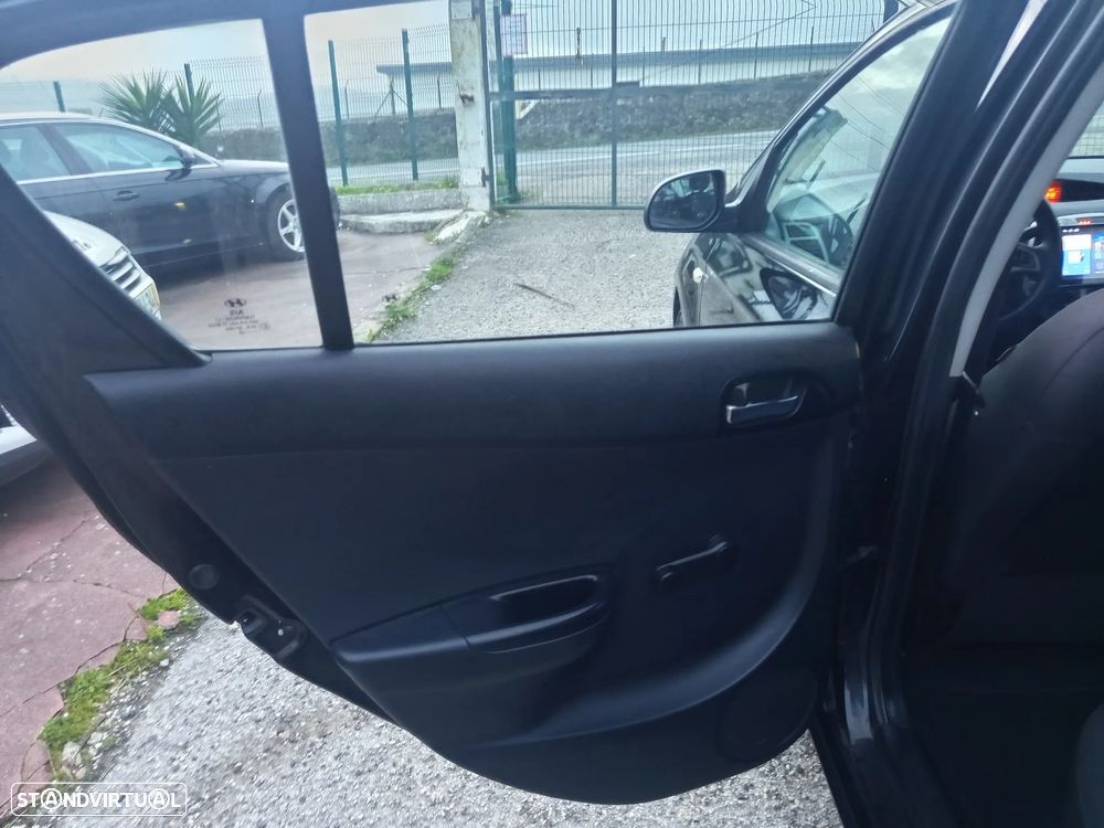 Hyundai i20 1.2 Comfort ESP - 20