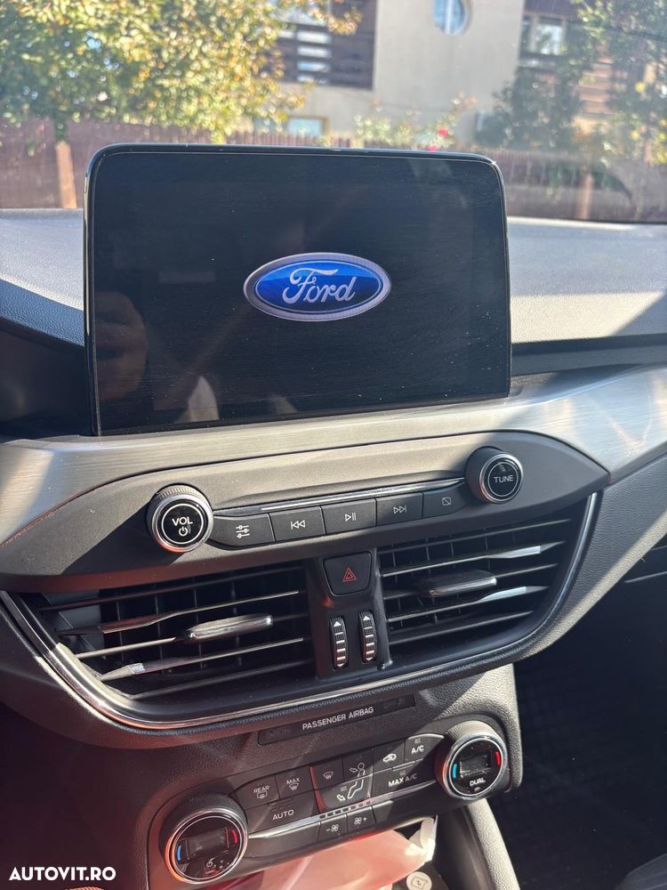 Ford Focus 1.5 EcoBlue Start-Stopp-System Aut. TITANIUM - 22