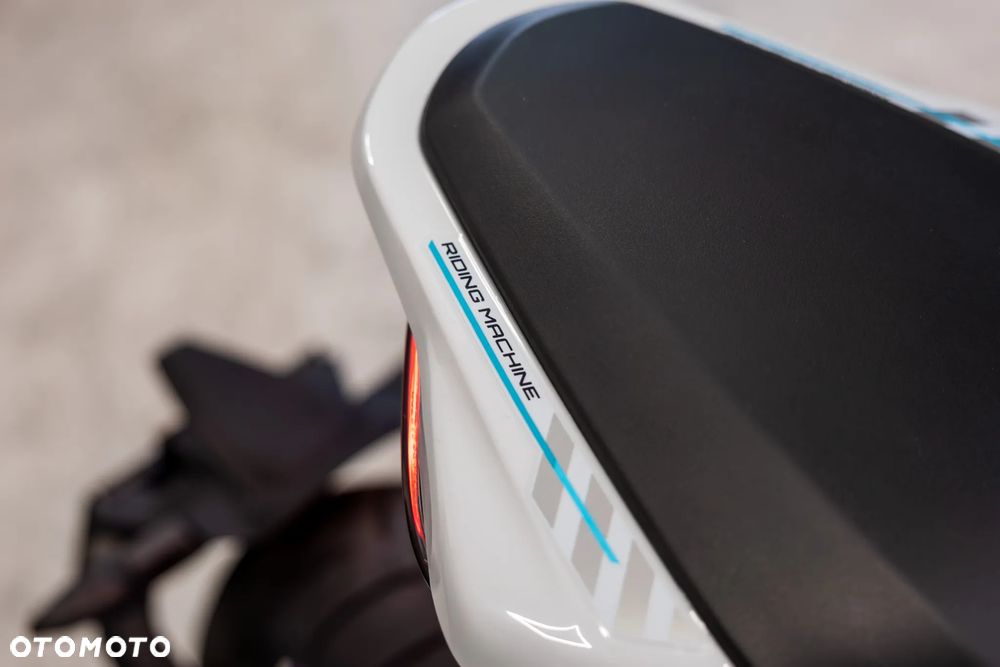 CFMoto 800NK - 20