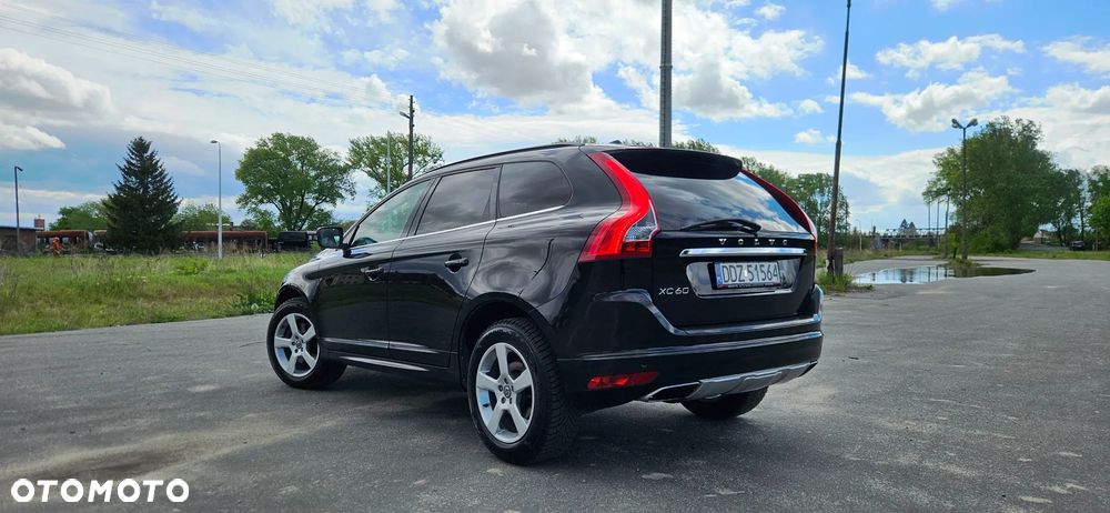 Volvo XC 60 D4 Geartronic Momentum - 4