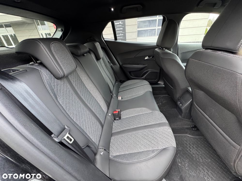 Peugeot 2008 PureTech 100 Allure - 24