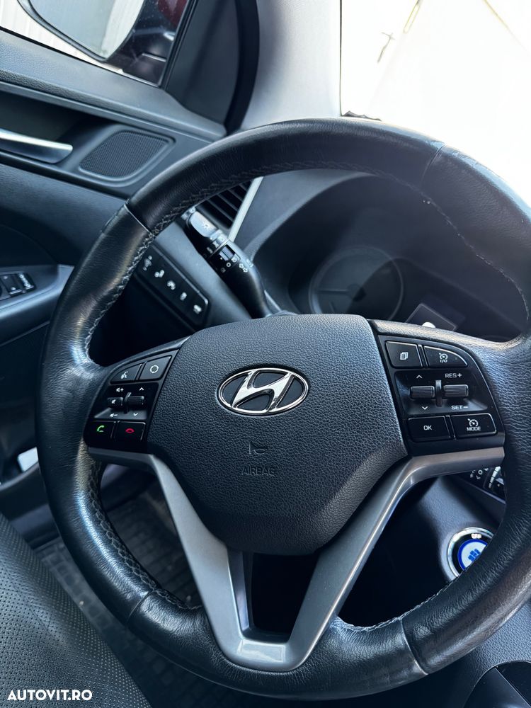 Hyundai Tucson 2.0 CRDI 4WD Automatik Premium - 11