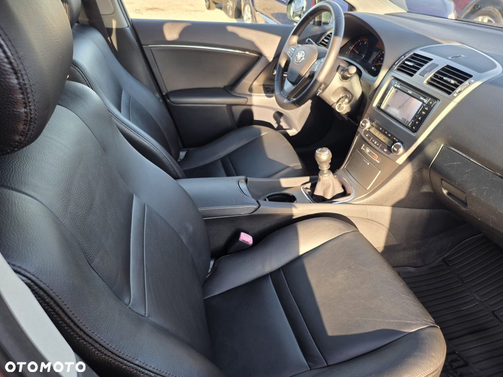 Toyota Avensis 2.0 D-4D Executive - 7