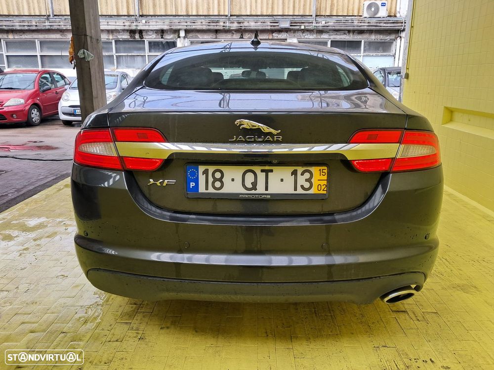 Jaguar XF 2.2 D Luxury - 3