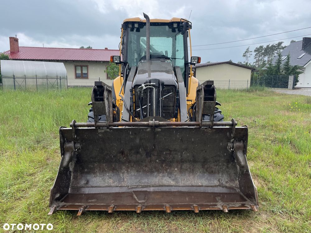 Volvo BL71B - 8