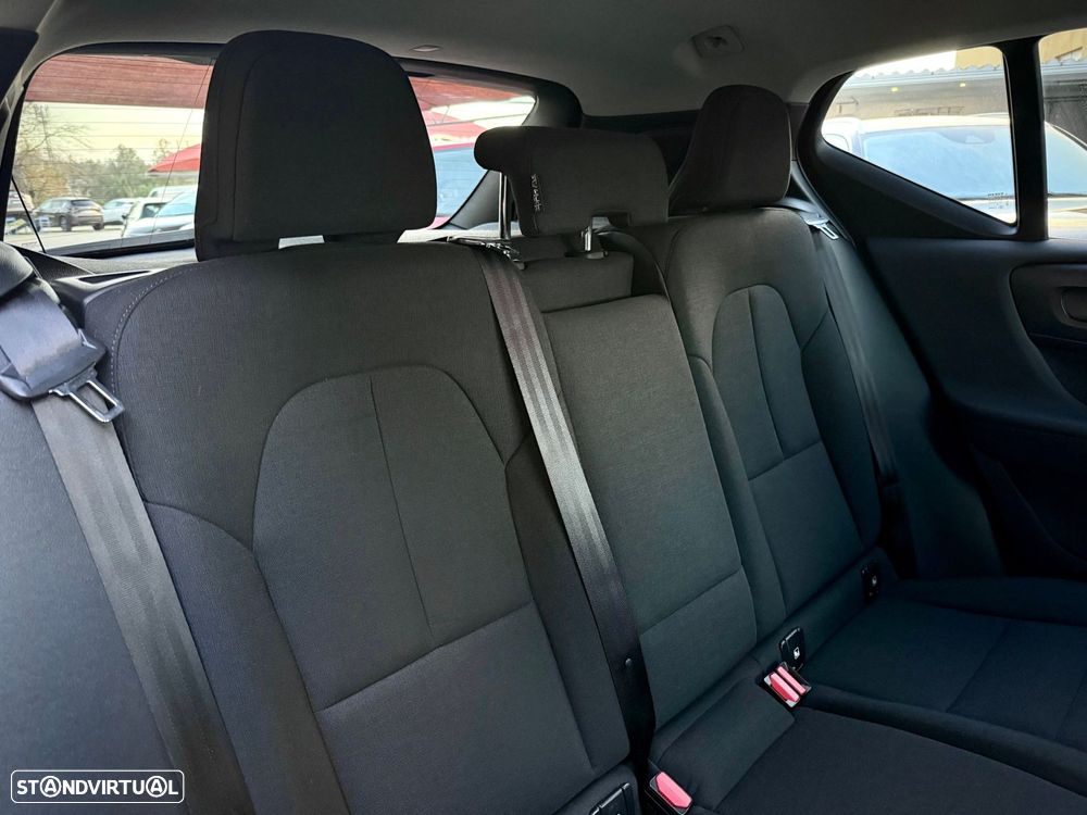 Volvo XC 40 1.5 T2 Momentum Geartronic - 8