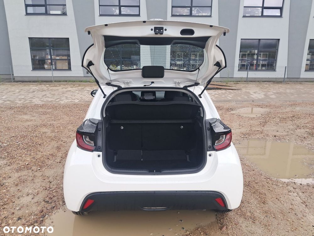 Toyota Yaris - 12