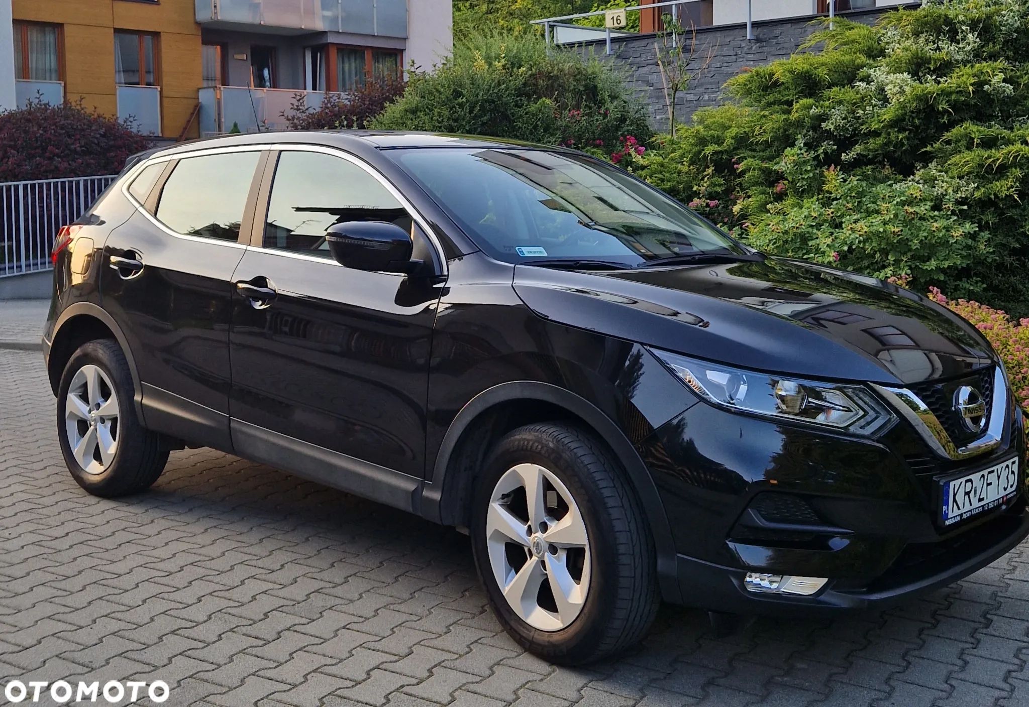 Nissan Qashqai - 1