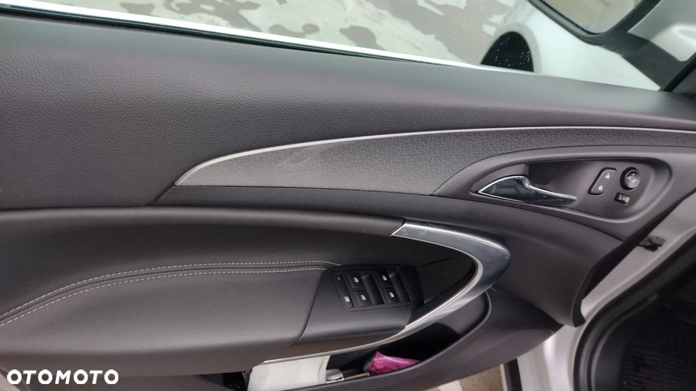 Opel Insignia 2.0 CDTI 4x4 Sports Tourer - 12