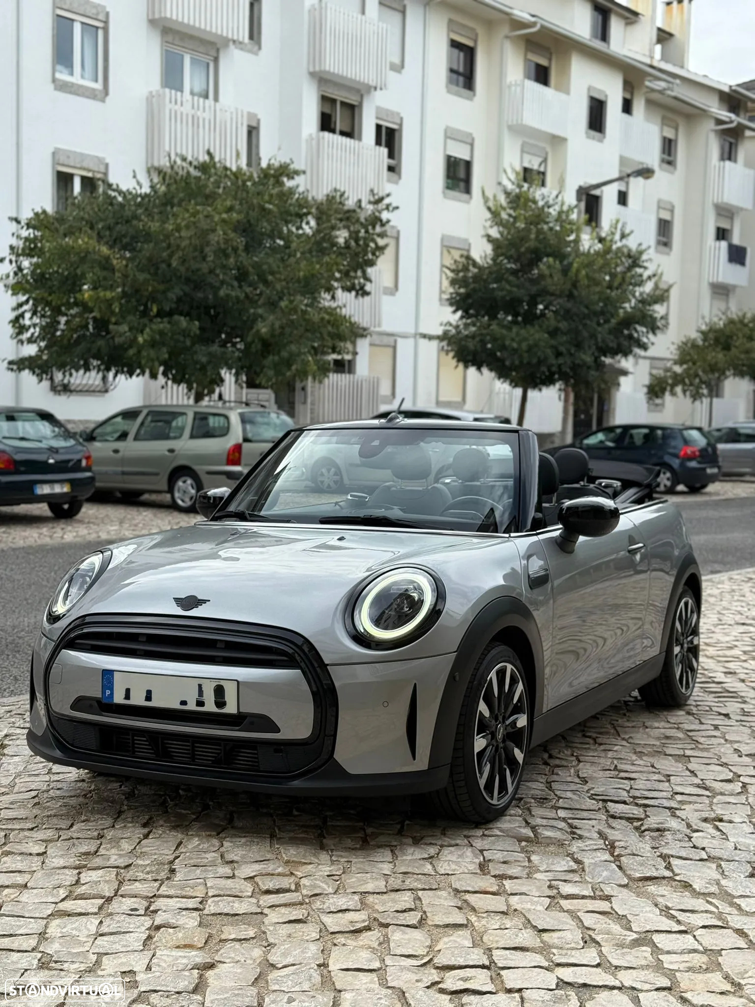 MINI Cabrio Cooper Premium Plus Classic Auto - 15