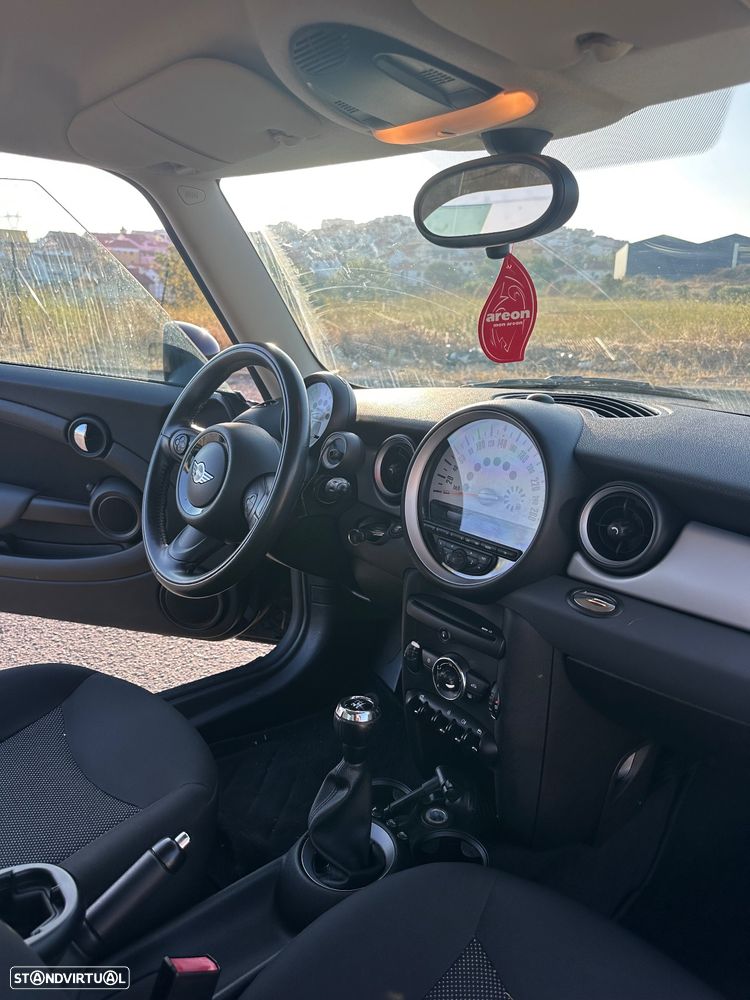 MINI 3 Portas One - 16