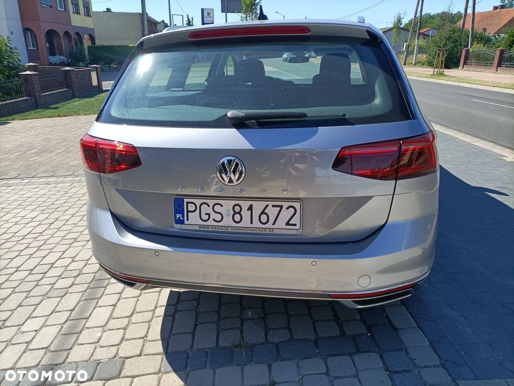 Volkswagen Passat 2.0 TDI SCR DSG Comfortline - 15