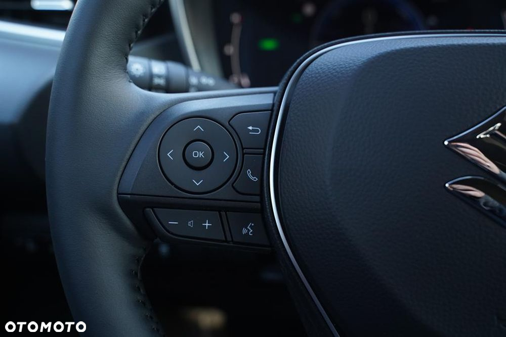 Suzuki Swace 1.8 Hybrid Premium Plus CVT - 9