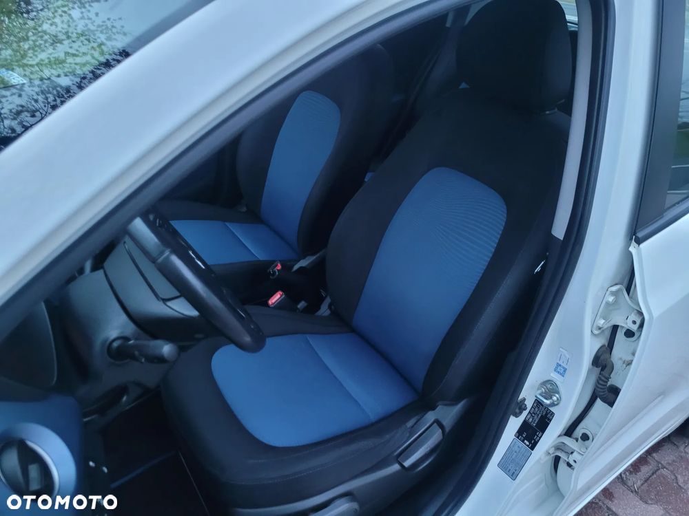 Hyundai i10 1.0 BlueDrive Comfort - 10