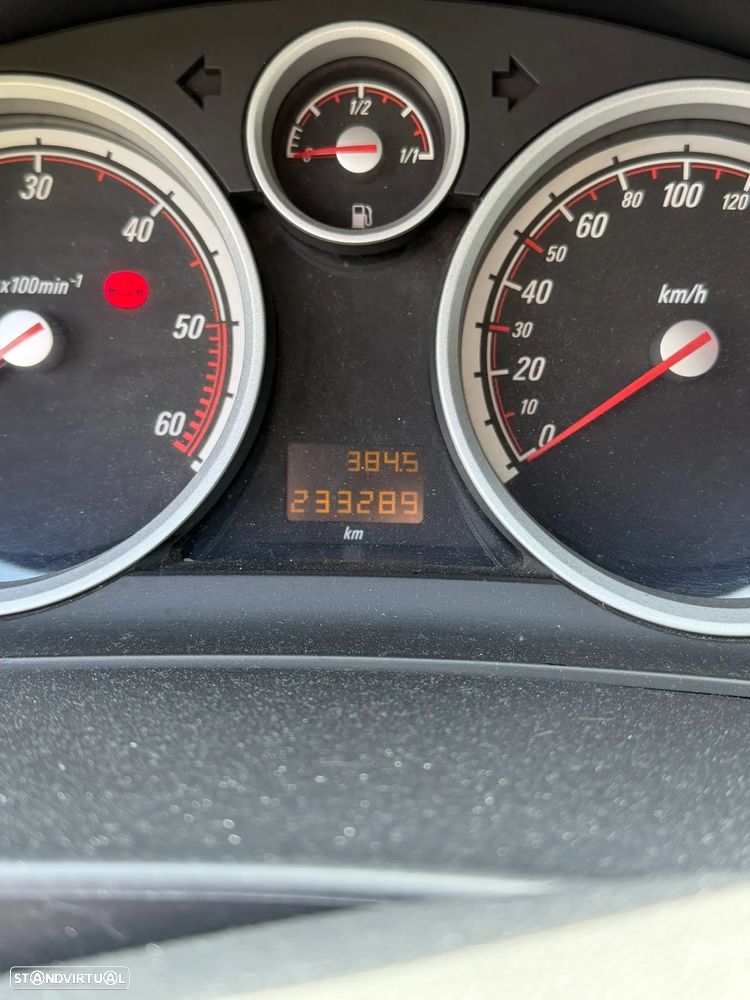 Opel Astra GTC 1.9 CDTI - 9