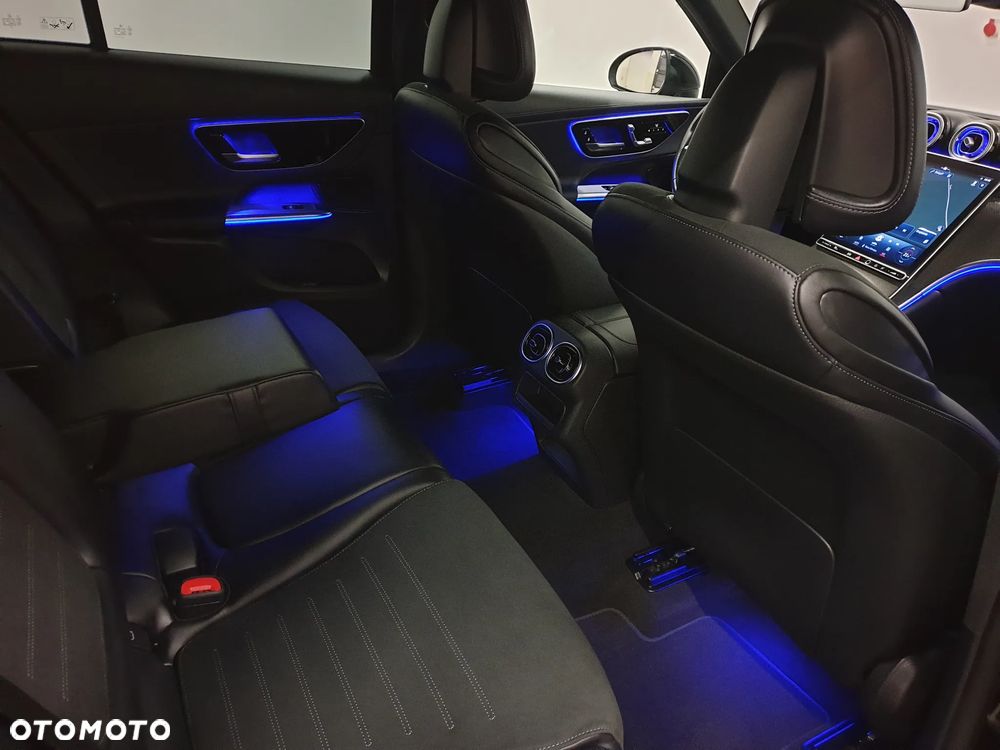 Mercedes-Benz GLC 300 d 4Matic 9G-TRONIC Edition AMG Line - 33