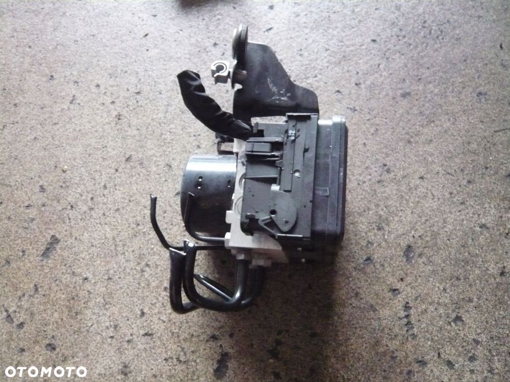 pompa hamulcowa abs 31329139 volvo v70 iii - 1