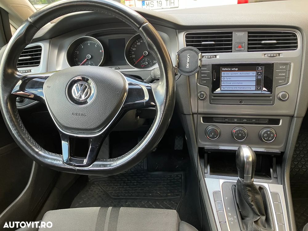 Volkswagen Golf - 11